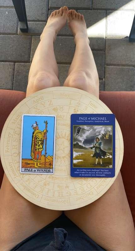 TODAYS TAROT READING FOR OCTOBER 30TH 2021  🪄 PAGE OF WANDS ..