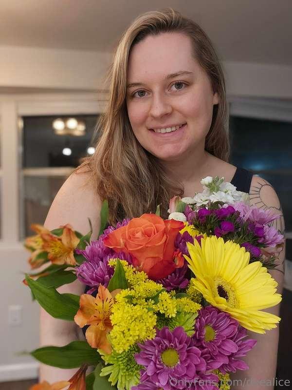 Don't forget the flowers tomorrow 😘