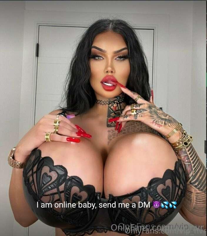 I need a slut for my 🍆💦💦 RN, are you free to suck this? .😈 