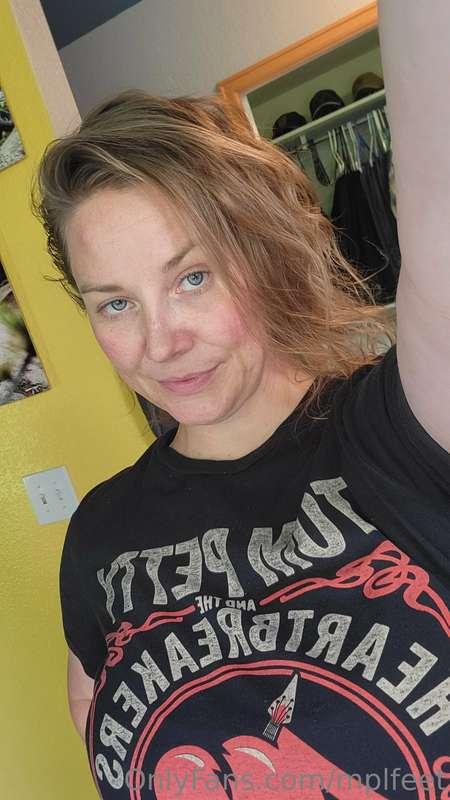 Listen to me moan and cum!
(3min)

Or hit my VIP page to wat..
