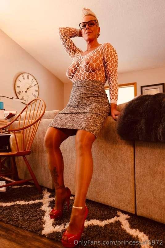 Instagram.com/princessaf1972v.8X.com/princessaf1972 