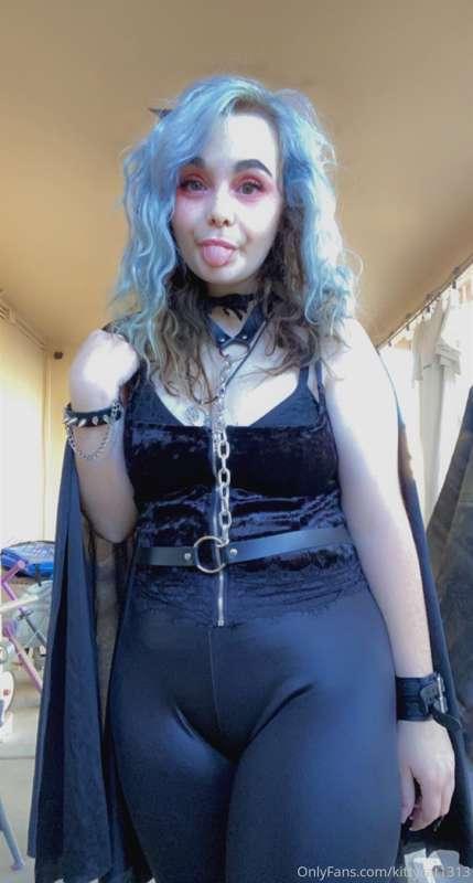 Cutie succubus 🥰❤️Costume checks