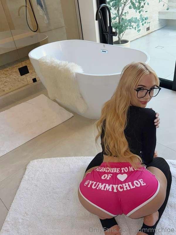 Have you seen me get fucked in this outfit yet? 🤭🫣