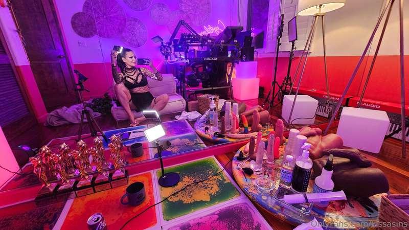 Loving my shoot room so far!! Can't wait to get more toys an..