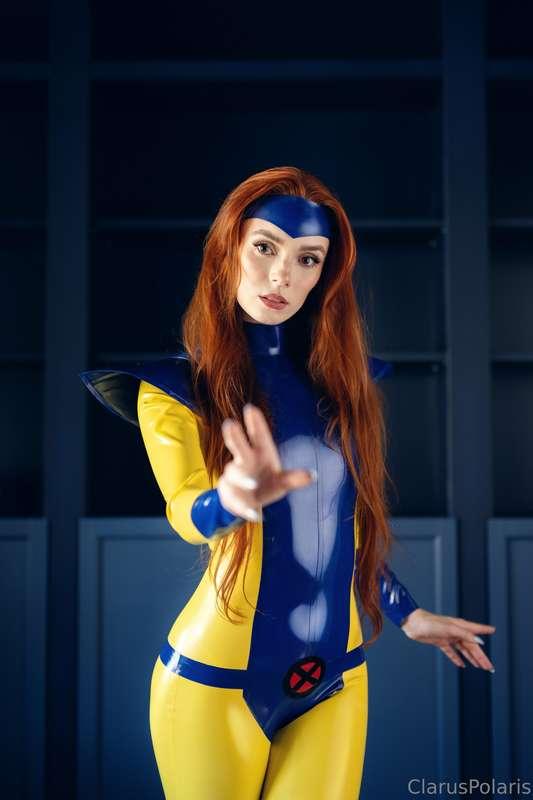 DAY ONE of NYCC!! I was shooting all day yesterday, and I've..