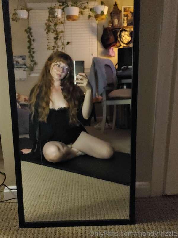mandyfrizzle image #0