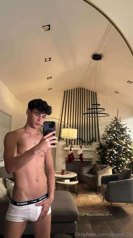 Merry Xmas and Good morning 🎅🏽🎄🎁🍆❤️