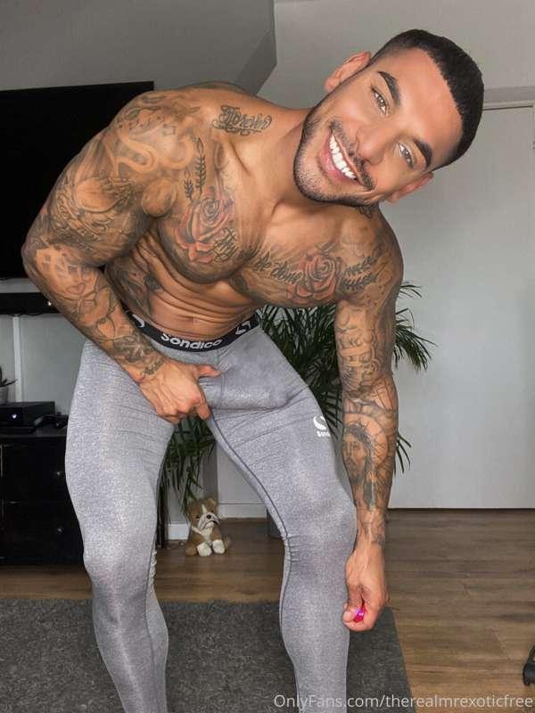 Need a personal trainer who does with you the cardio? 😜 
Com..