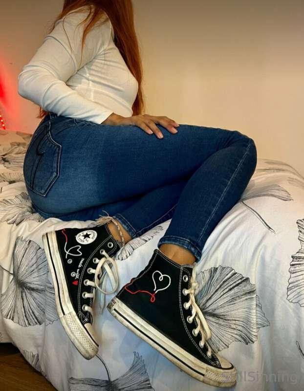 Heyy babes!😈I'm very curious to know how you found my page 😜..