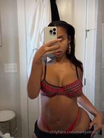 what you wanna eat boo? let me feed you..💋