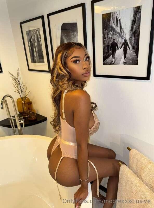 i'm in the mood to play tonight... who's gonna match my frea..