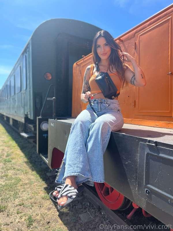 How is your day going? 😘