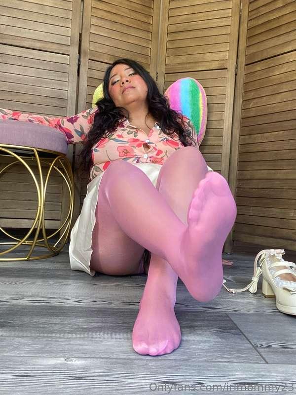 Pink pink pink 🫦 as requested some new pantyhose pics. I rea..
