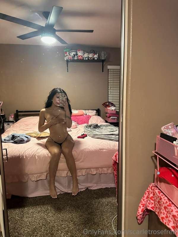 where the guys at that like feet lol. actually tho 👀