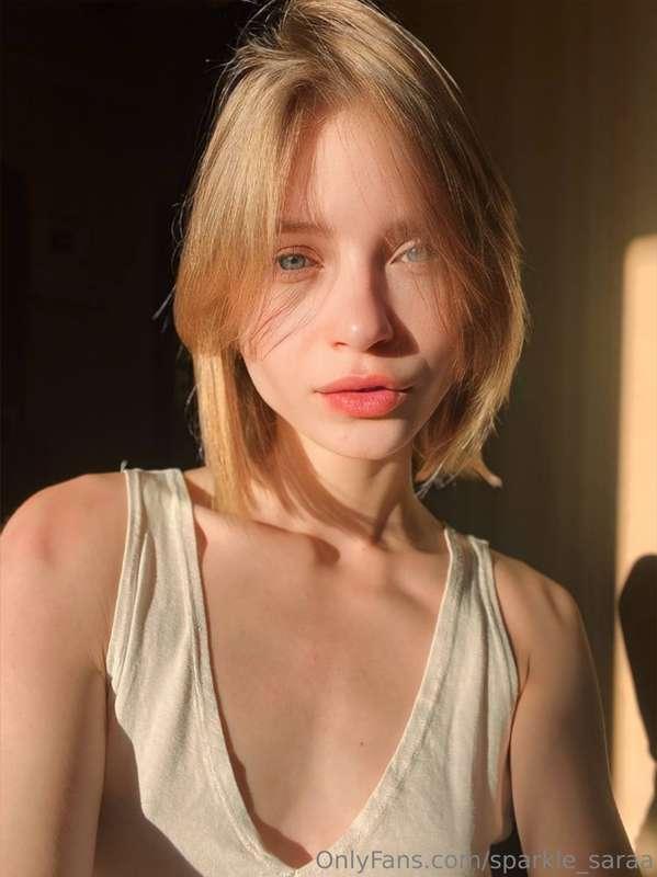 Catching the sun's rays and recharging with energy🥰