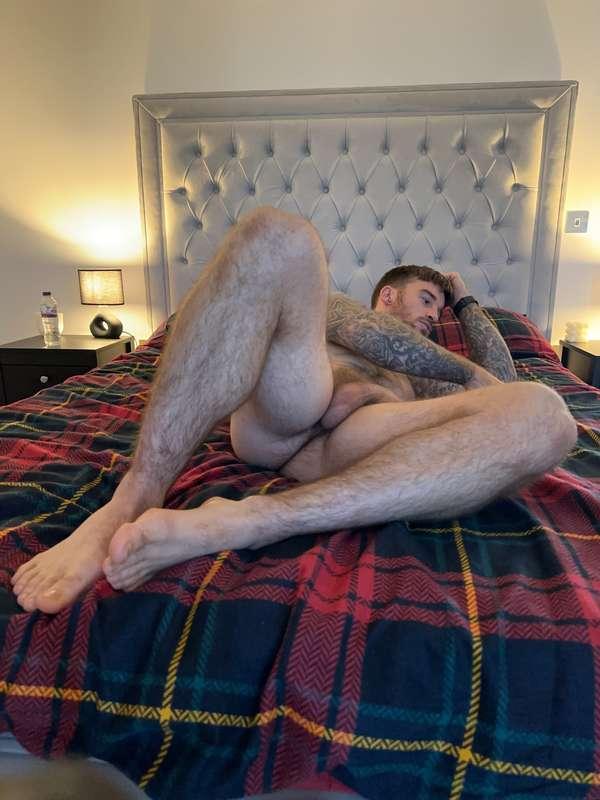 Fancy me an evening foot rub followed by dessert 👅😴