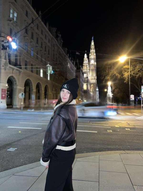 I love walking in the evening city 😊🔥💗