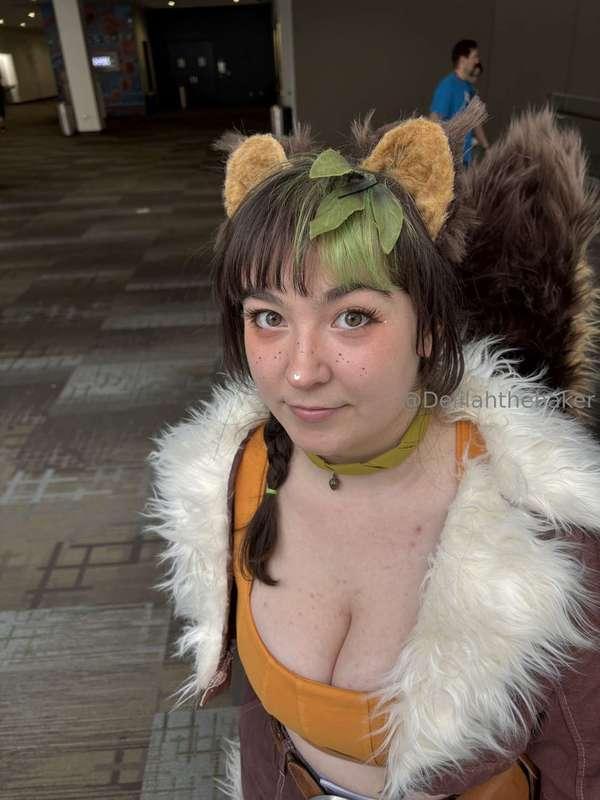 Reveal of my most recent cosplay: The Unbeatable Squirrelgir..