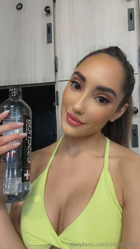Stay hydrated 💦🤤