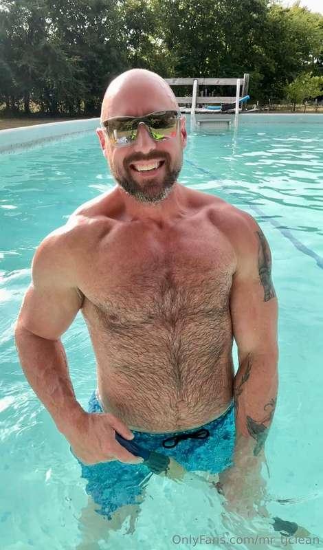 Cooling off, cowboy style 😎