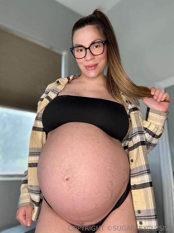 My pregnant pussy is craving you!! Get the VIP pregnant step..