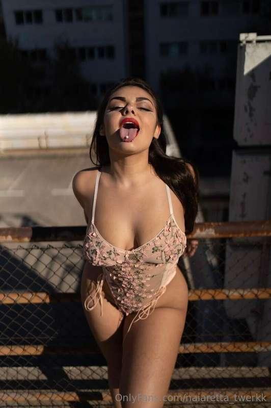 De esta perspectiva te gusta más ??? 😋🔥😈