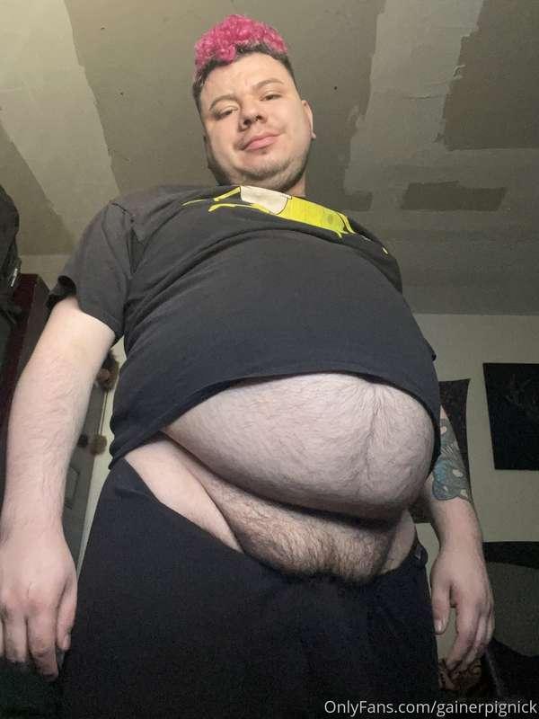 Fat spilling out!😍