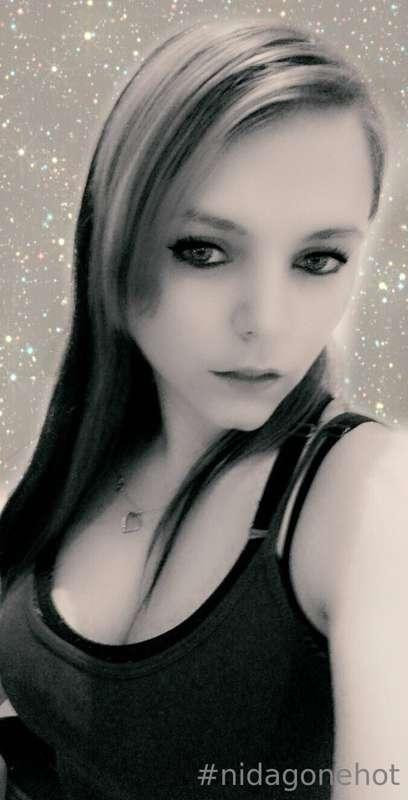 Old but Gold 😘❤️

Was meint Ihr ist schwarz-weiß auch mal OK..