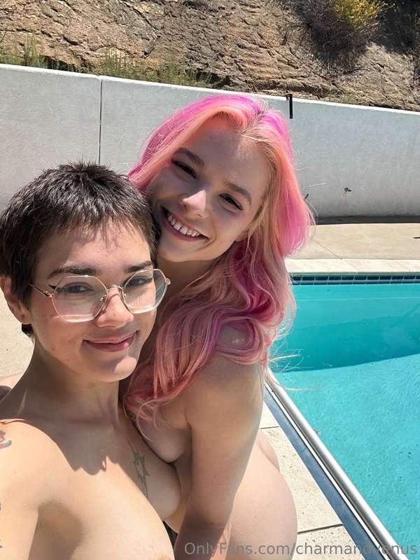 We loooove skinny dipping together 😍 Care to join?