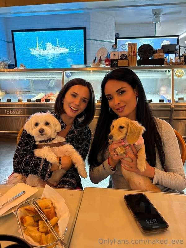 Girls + puppies = awww 🤭