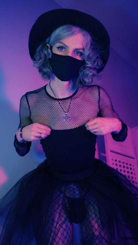 your_witch_alba image #1