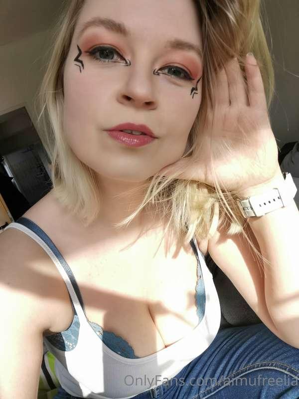 Added a sukuna inspired make up to my face hehe 👍