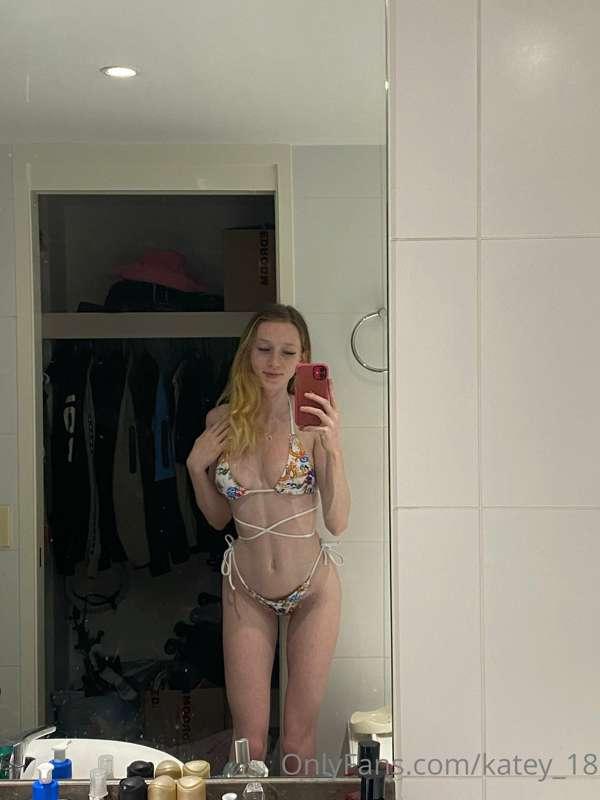 Should I send out the stripping video in this bikini AHHHH😍💦..