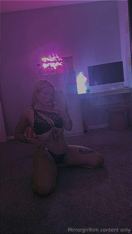 Get ready for a very …slippery PPV entering your DMs👀