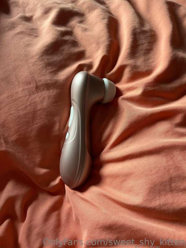 Do you want to see me use one of my favourite toys?😏