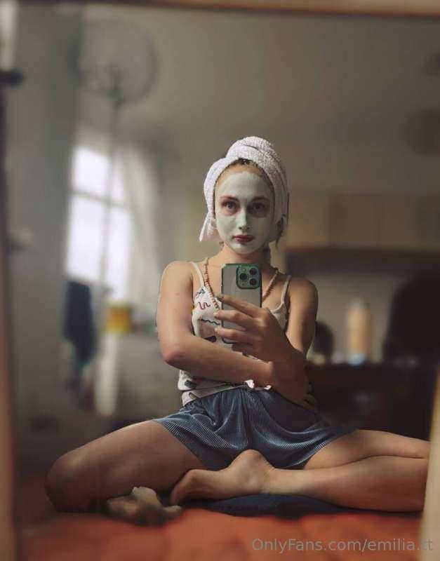 Two pleasures — skincare and meditation🌿✨ I put on my favori..