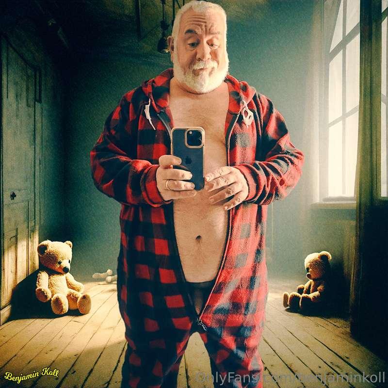 Good morning guys, got new pajamas and of course had to take..