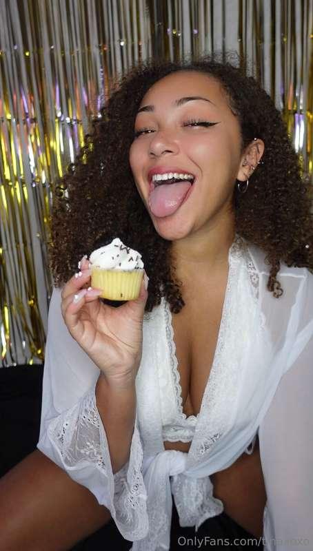 🎉 HAPPY BIRTHDAY TO ME🎉
I’m 23 today!!! I’m sending out a ho..