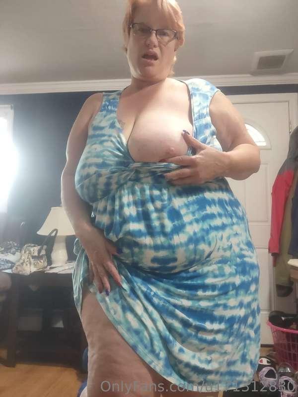 I'm off to do some errands but first can you suck my tits👿