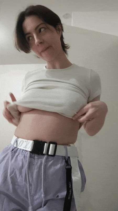 It's Tuesday!!
and Tuesday is boobs day! Celebrate #tittytuesday by looking at this cute Gif of my boobs! 



