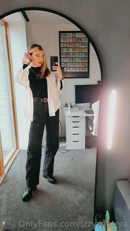 izzywinterz image #3