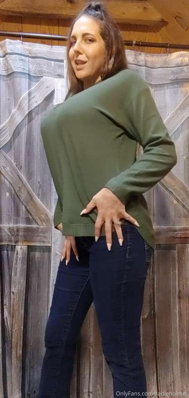 Sweater weather! It looks like I have balloons in my bra in ..