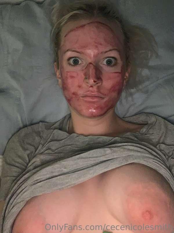 I’m doing a scary face mask 😘