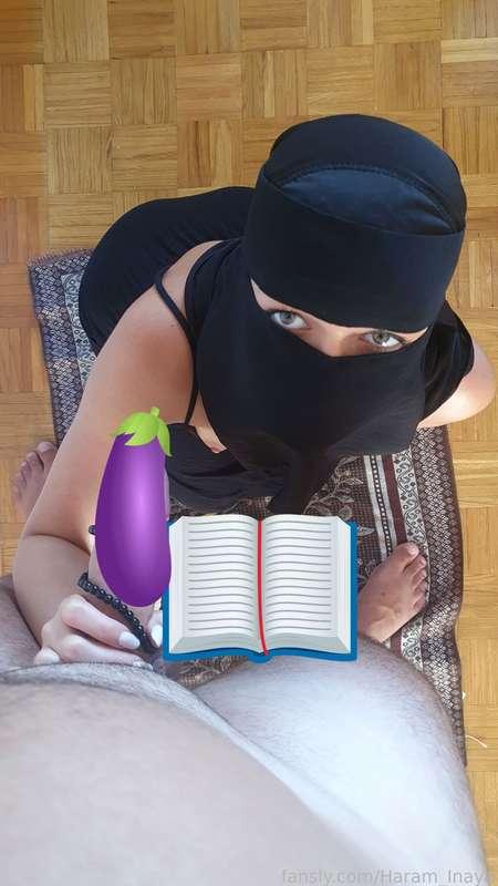 Xx VIDEO XX
5:47min BJ video on the rug &amp; 2 pics! Different POVs (Sneak peek whats included) beads,THE book 


#fyp #muslim #hijab #niqab #blowjob #bj #arab