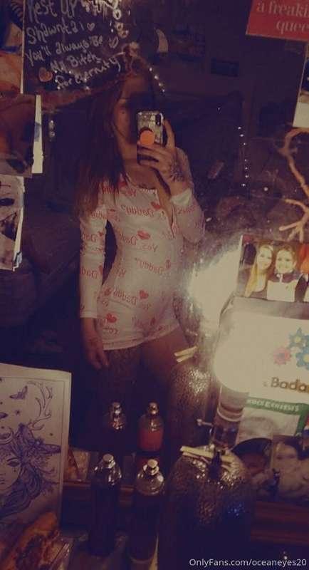 I'm so lonely. I need a daddy😔💋