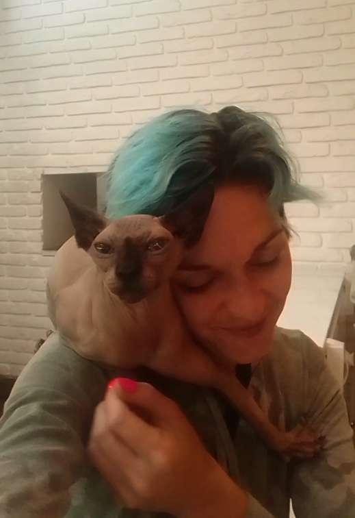 Cat date 