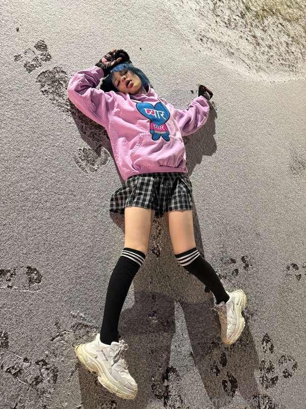 played in the snow (cummies) a lil too hard