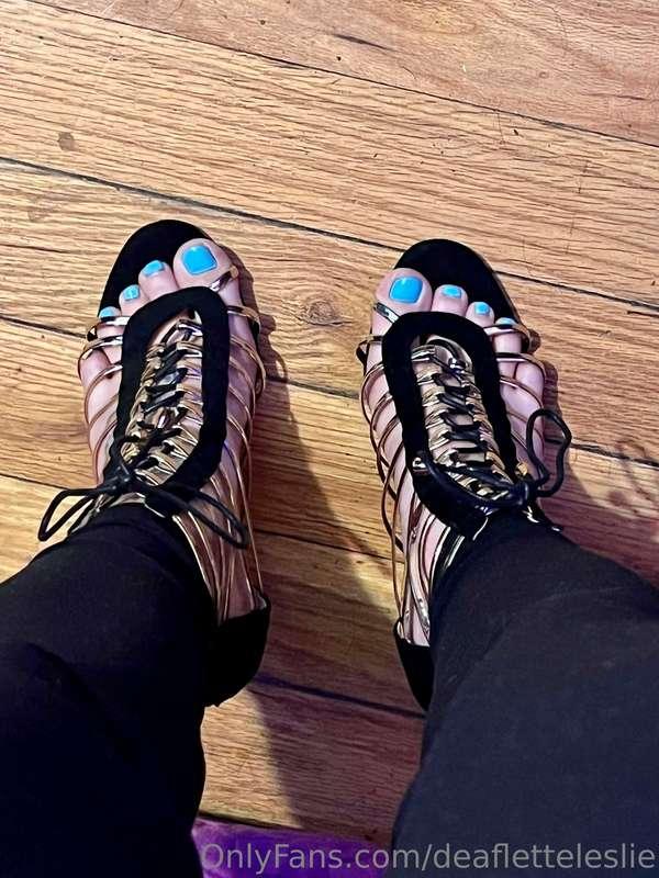 deafletteleslie image #0