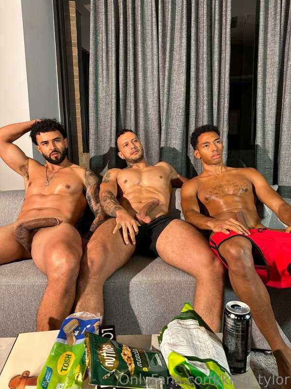 What do you think we were seeing?😈🔥😱🔞

Que piensas que estáb..