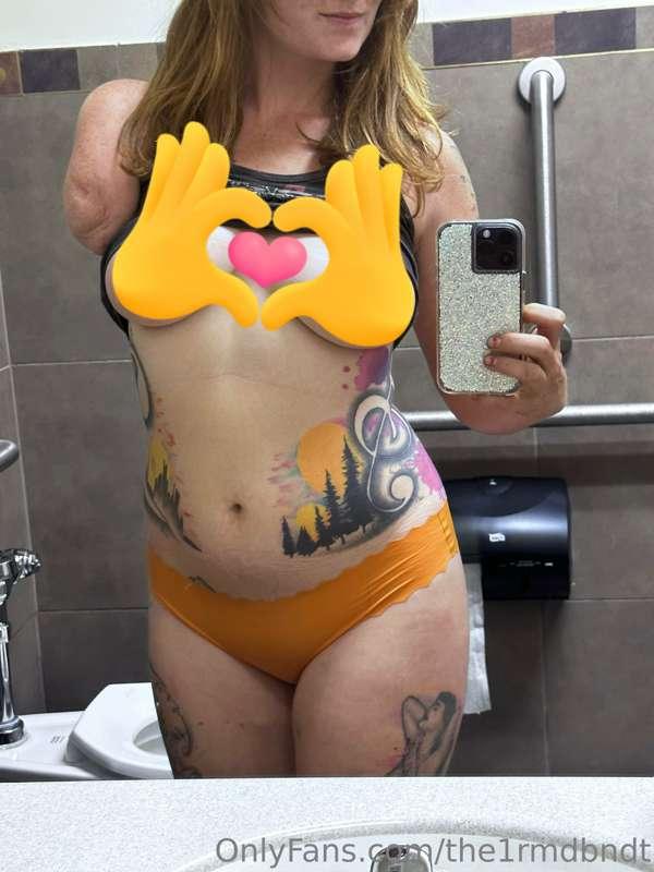 Public Bathroom selfie pack 😈
Buying this will get you into ..